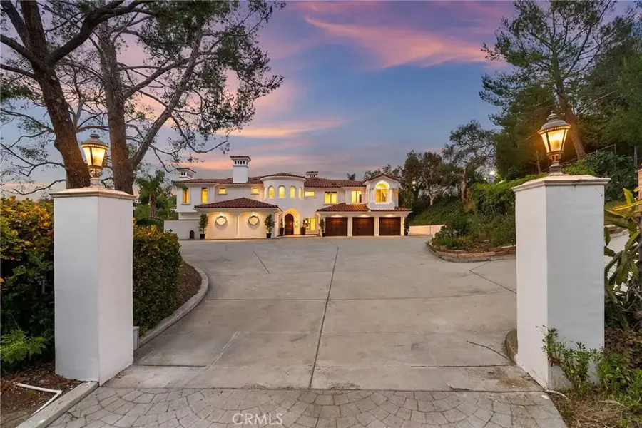 10696 Skyline Drive, North Tustin, CA 92705 - #2