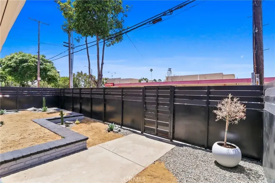 646 Nebraska Avenue #6, Long Beach, CA 90802 - #3