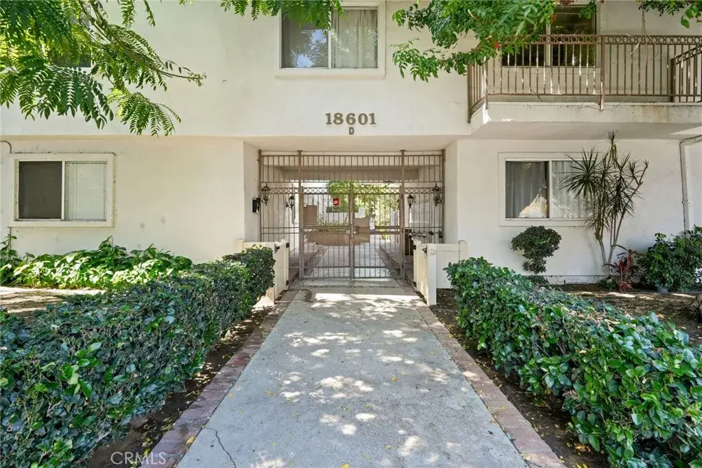18601 Collins #D30, Tarzana, CA 91356 - #1