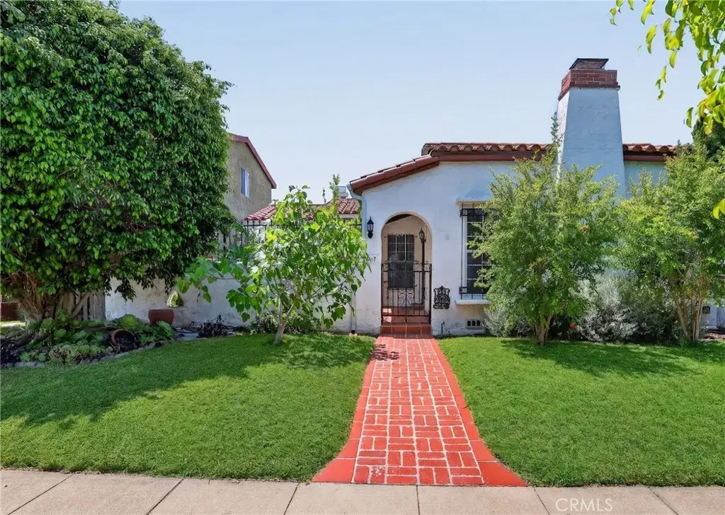 7607 8th Avenue, Los Angeles, CA 90043 - #1
