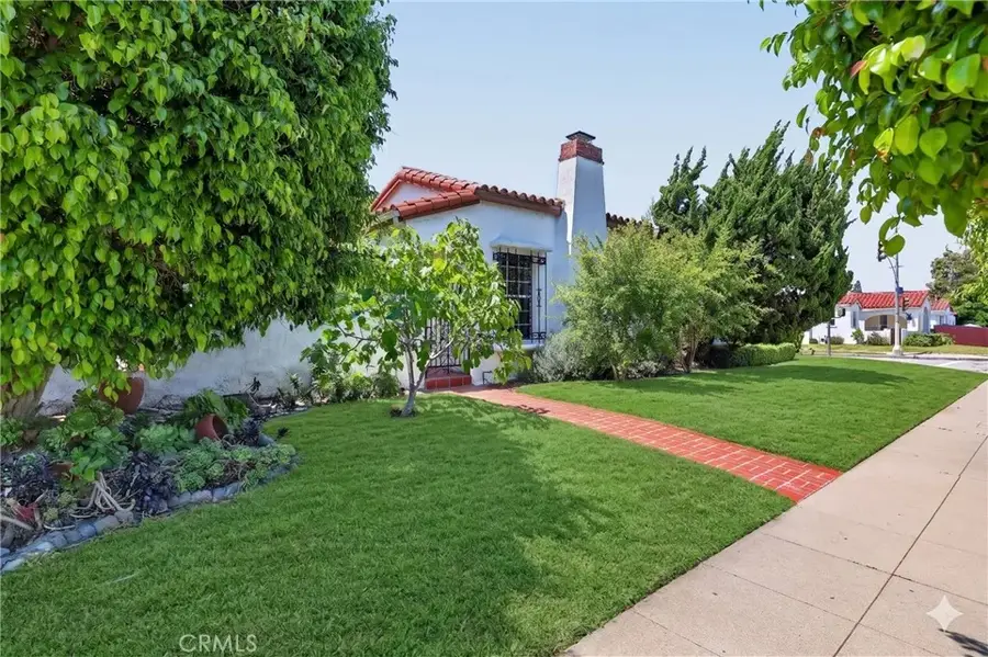 7607 8th Avenue, Los Angeles, CA 90043 - #2