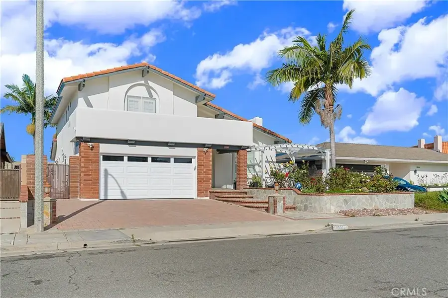 19251 Worchester Lane, Huntington Beach, CA 92646 - #2