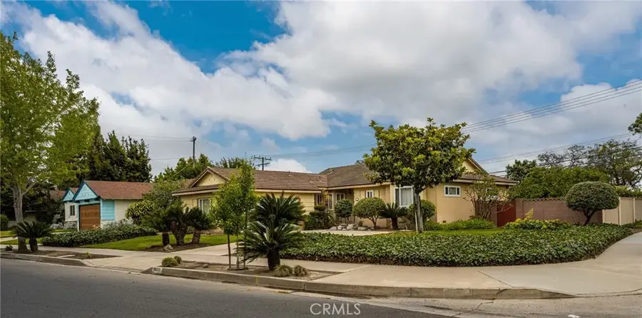 1830 W Chalet Avenue, Anaheim, CA 92804 - #3