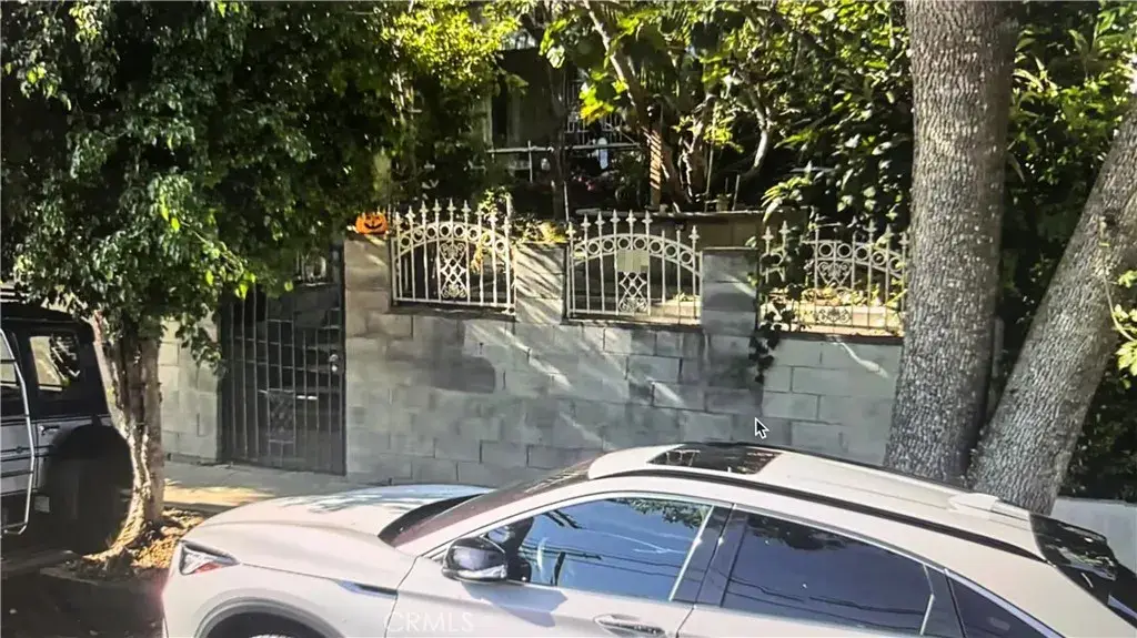 5233 Irvington, Los Angeles, CA 90042 - #1
