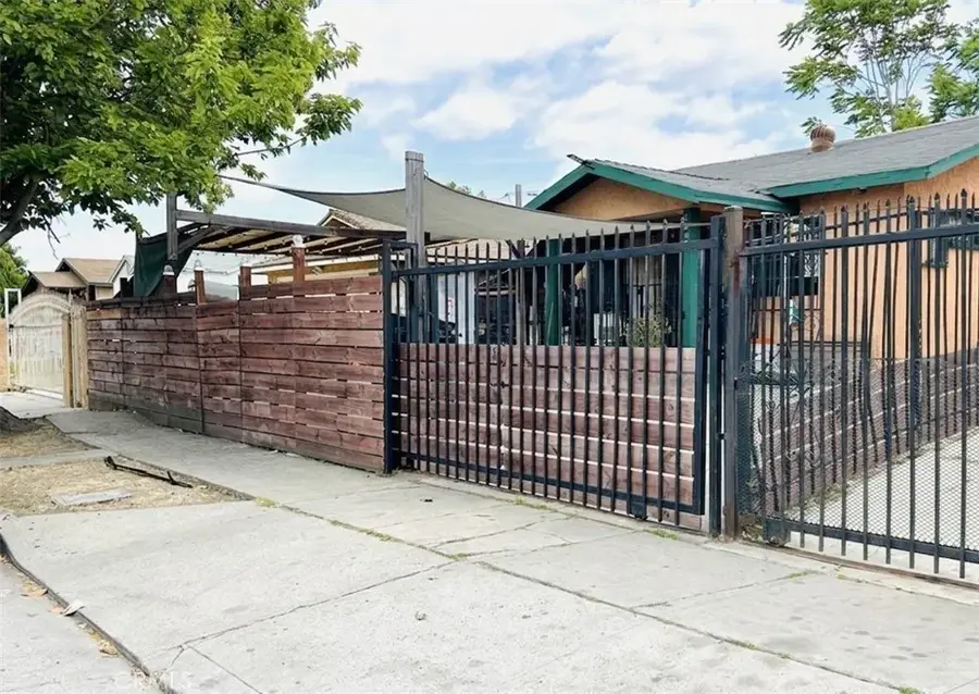 150 E 108th, Los Angeles, CA 90061 - #2