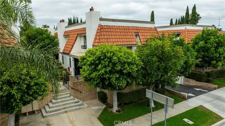 2206 N Broadway #27, Santa Ana, CA 92706 - #2