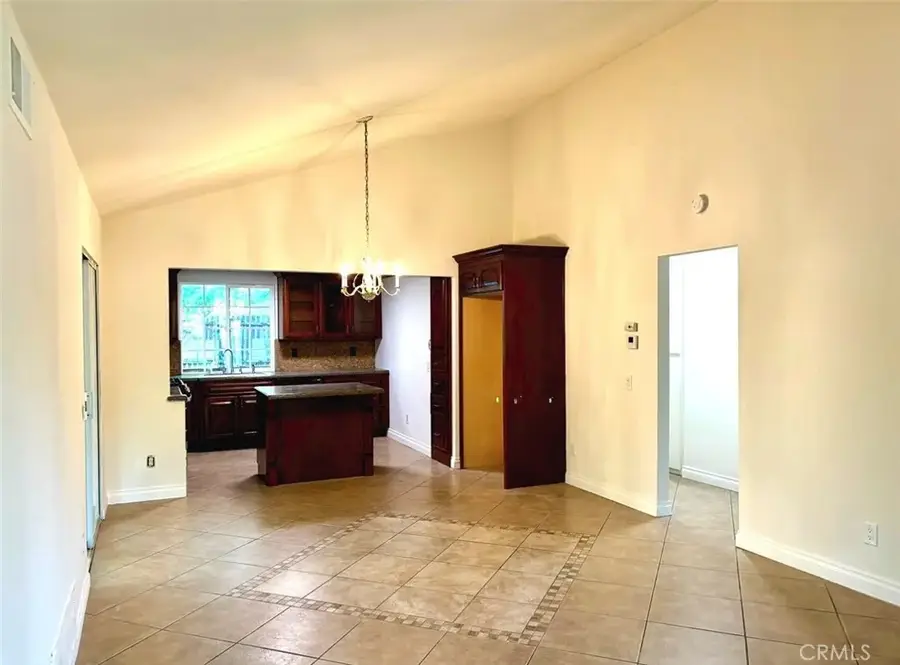 1164 Massachusetts Avenue, Riverside, CA 92507 - #2