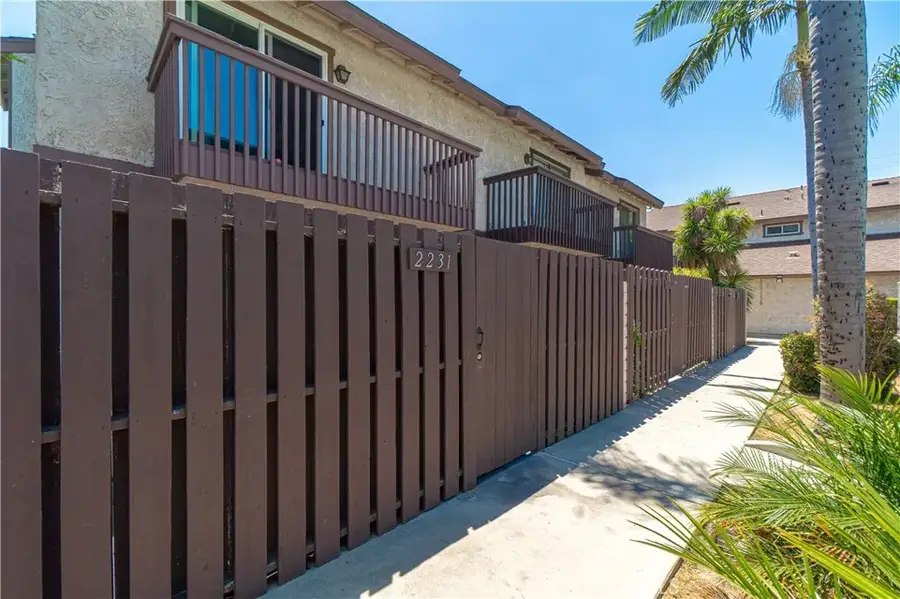 2231 Santa Fe #13, Long Beach, CA 90810 - #3