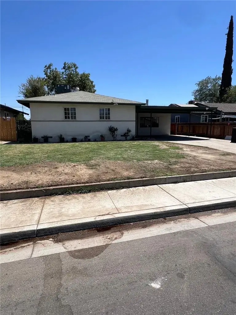 3216 Laurel, Bakersfield, CA 93304 - #1