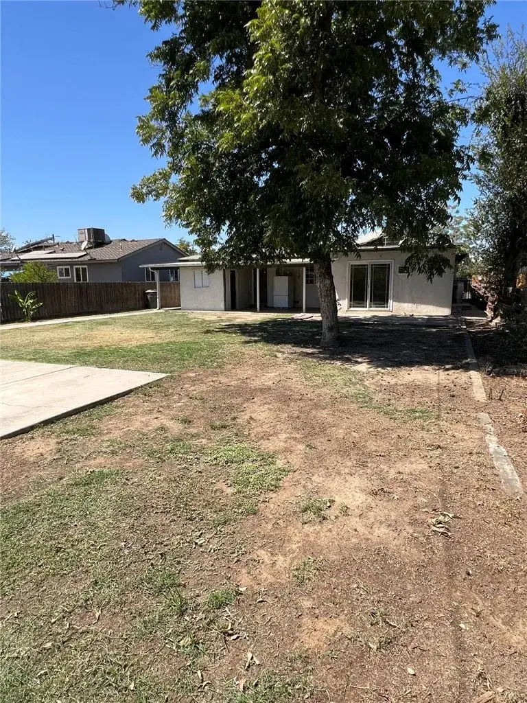 3216 Laurel, Bakersfield, CA 93304 - #2