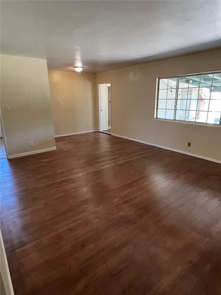 3216 Laurel, Bakersfield, CA 93304 - #3