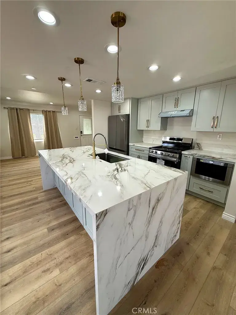 417 N Vernon, Azusa, CA 91702 - #2