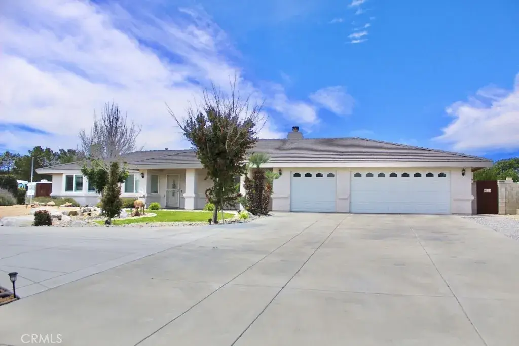 7736 El Cerrito, Hesperia, CA 92345 - #1