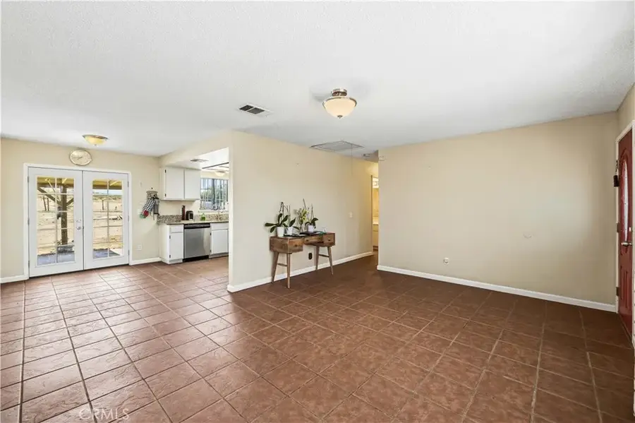 15871 E Avenue Q1, Palmdale, CA 93591 - #3
