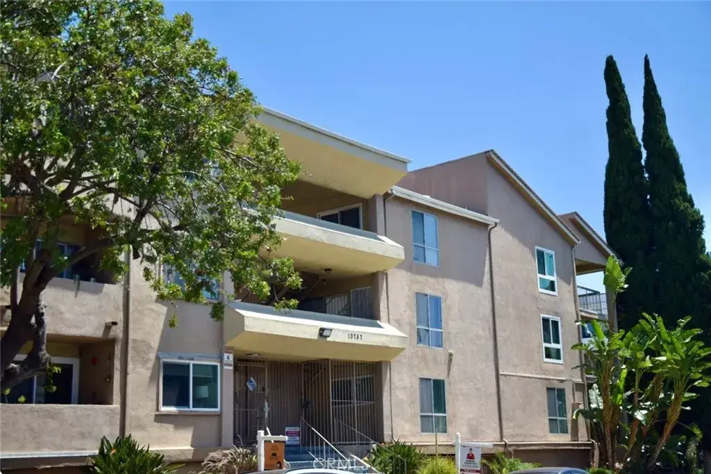 10757 Hortense #304, Toluca Lake, CA 91602 - #1