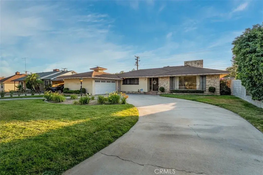 3484 Broadmoor, San Bernardino, CA 92404 - #1
