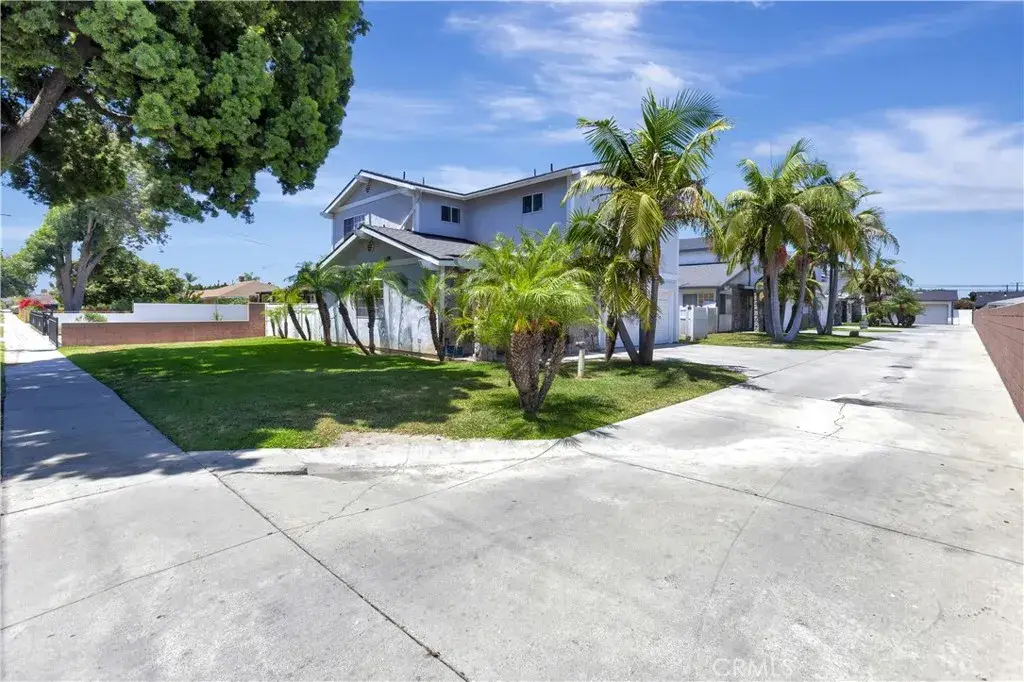 12725 Barlin Avenue, Downey, CA 90242 - #1