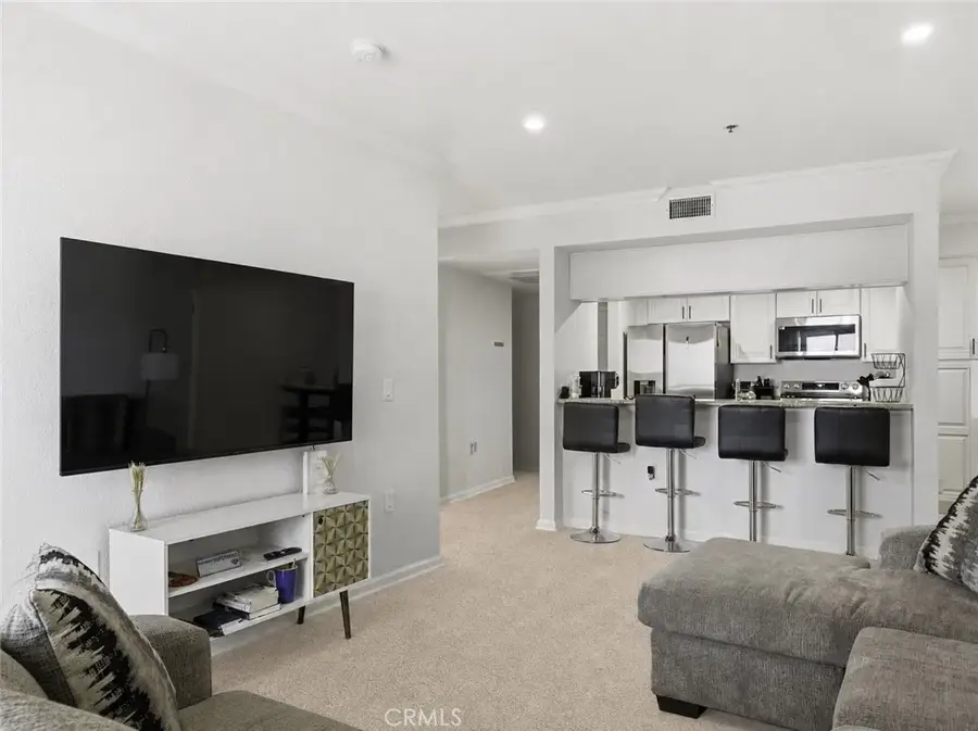 838 Pine #215, Long Beach, CA 90813 - #2