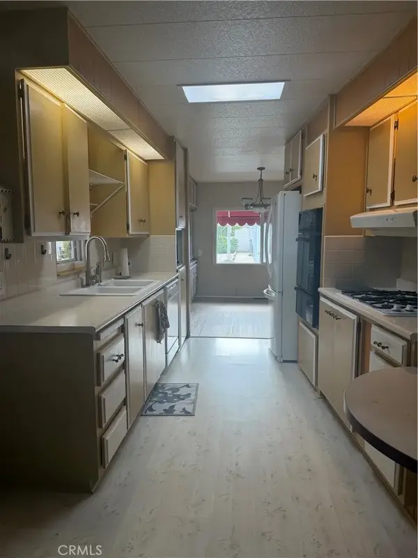 19251 Brookhurst #95, Huntington Beach, CA 92646