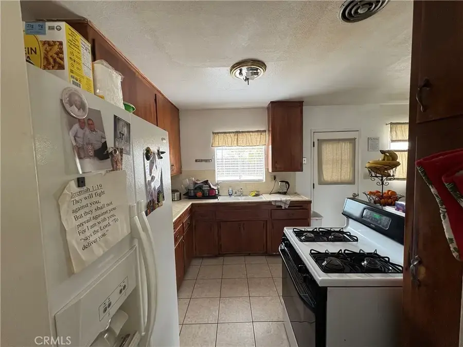 9909 Niagara Ave, Fontana, CA 92355 - #3