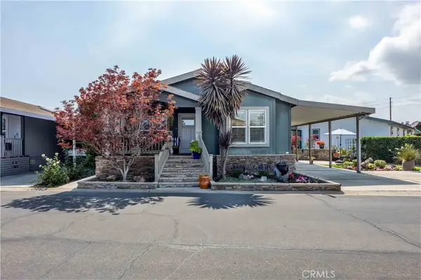 10681 Oak, Los Alamitos, CA 90720