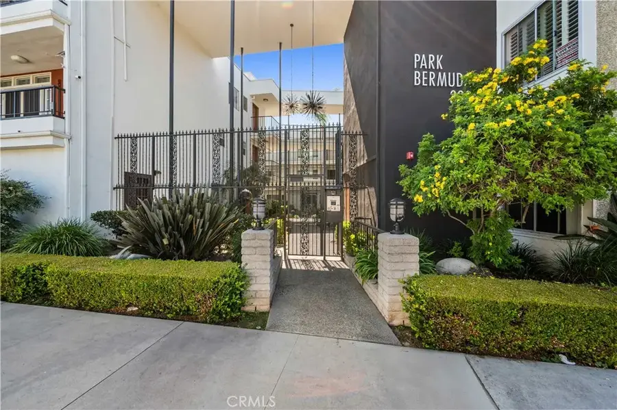 333 Junipero Avenue #1C, Long Beach, CA 90814 - #2