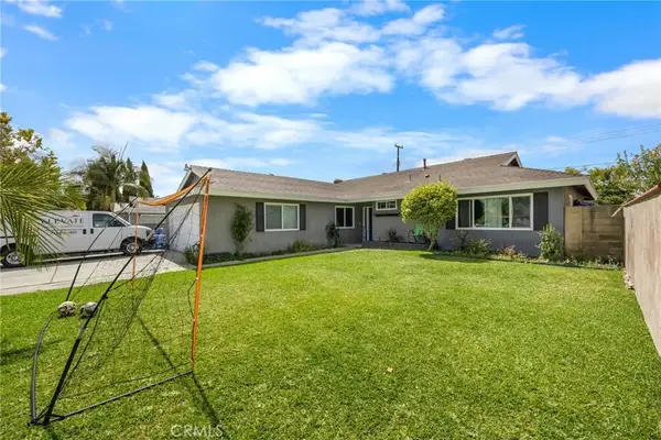 1806 W Camden, Santa Ana, CA 92704