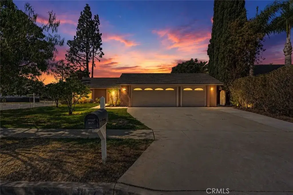 1077 Westpark, Corona, CA 92882 - #1