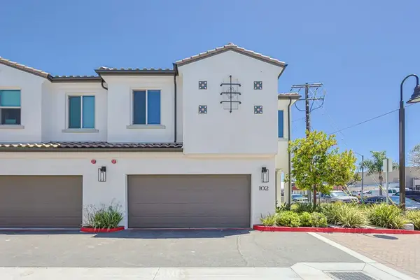 17540 Cameron #102, Huntington Beach, CA 92647