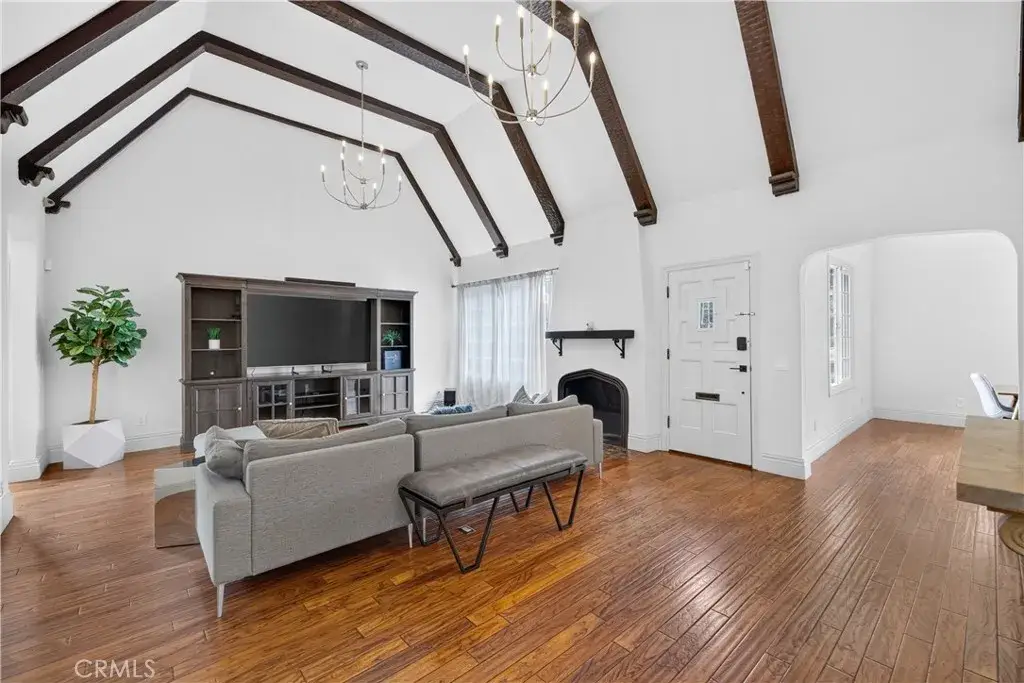 515 N Crescent Heights, Los Angeles, CA 90048 - #1