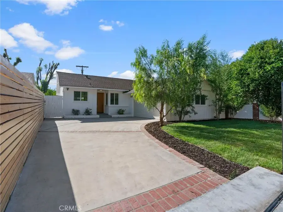 5141 Don Pio Drive, Woodland Hills, CA 91364 - #3