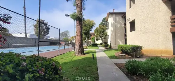 7735 Newman Avenue #104, Huntington Beach, CA 92647