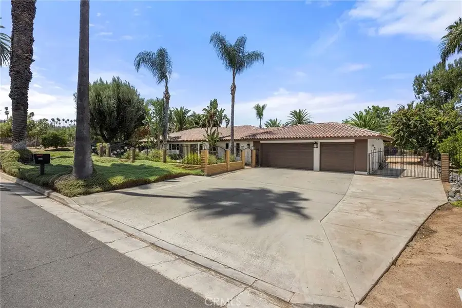 1920 Gratton Street, Riverside, CA 92504 - #2