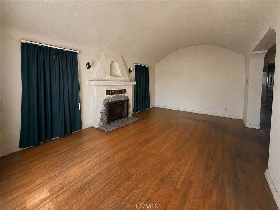 2211 W 79th Street, Inglewood, CA 90305 - #3