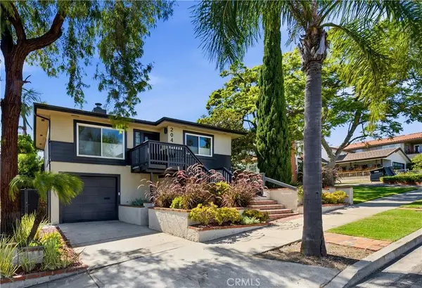 2043 Raymond, Signal Hill, CA 90755