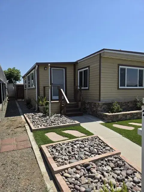 1560 Massachusetts #21, Riverside, CA 92507 - #2