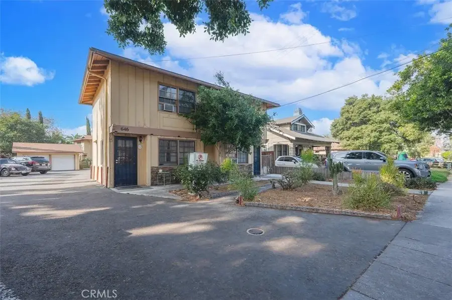 646 S Grand Street, Orange, CA 92866 - #2
