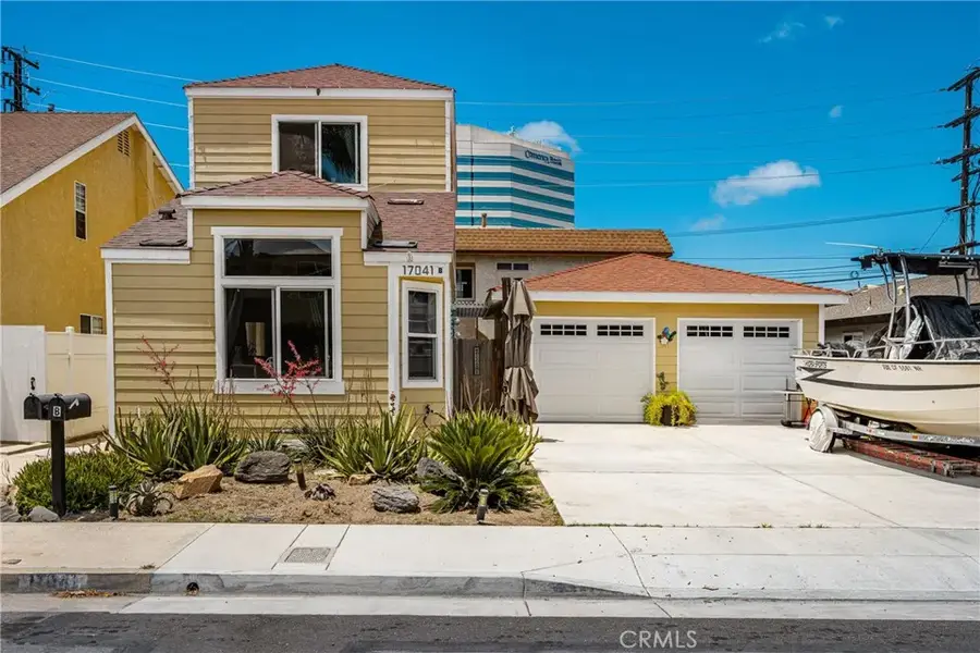 17041 B Lane, Huntington Beach, CA 92647 - #2