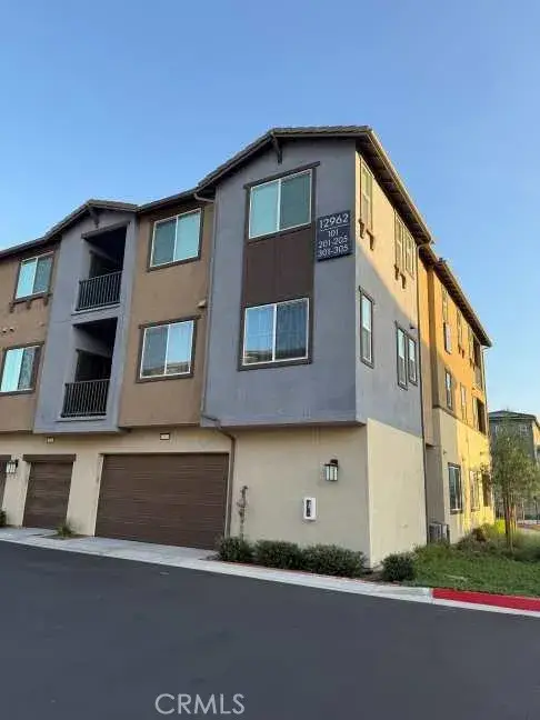 12962 Lassen Drive #202, Eastvale, CA 92880