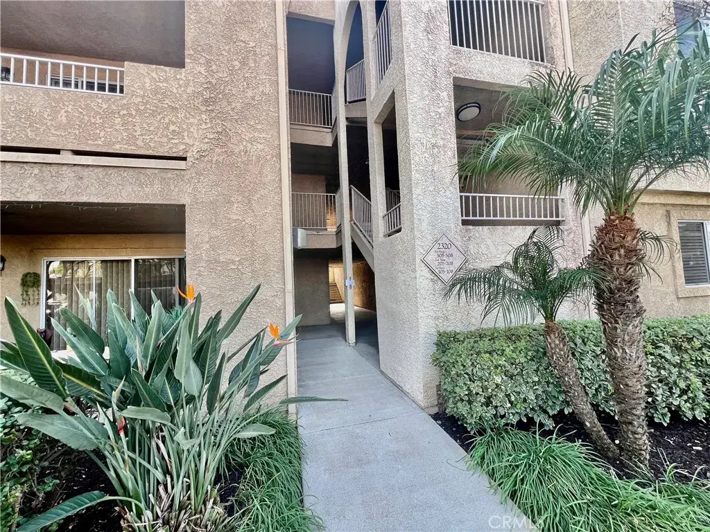 2320 Del Mar, Corona, CA 92882 - #1