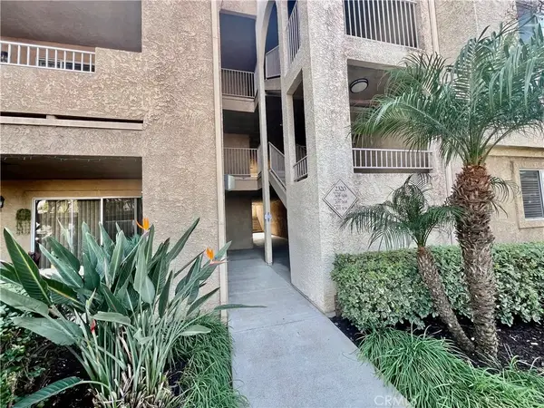 2320 Del Mar, Corona, CA 92882