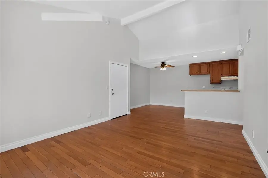 8801 Independence, Canoga Park, CA 91304 - #3