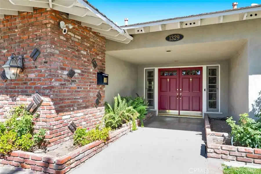 1329 W Park Lane, Santa Ana, CA 92706 - #2