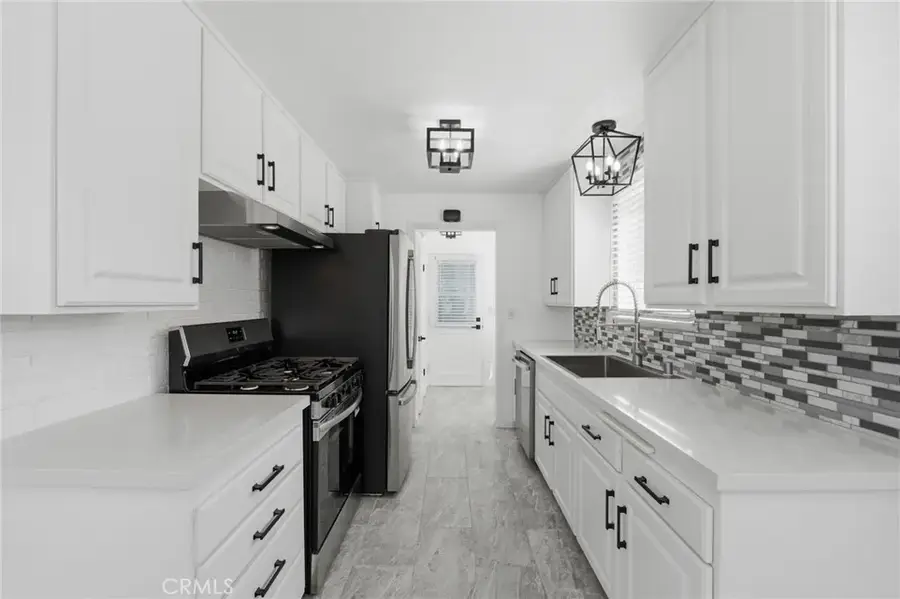 11512 213th, Lakewood, CA 90715 - #2