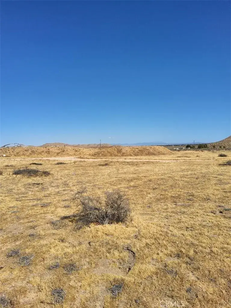 255 W Avenue N, Palmdale, CA 93551 - #2