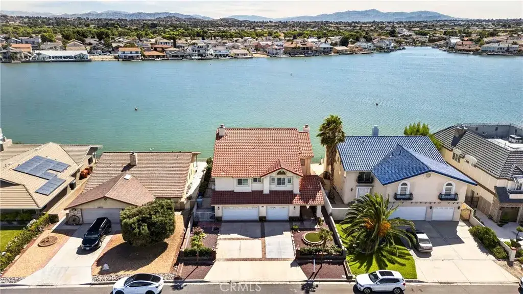 18075 Mariner, Victorville, CA 92395 - #1