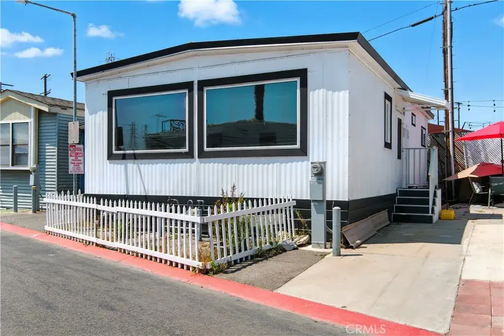 1900 W. Artesia Blvd #4, Torrance, CA 90504 - #1