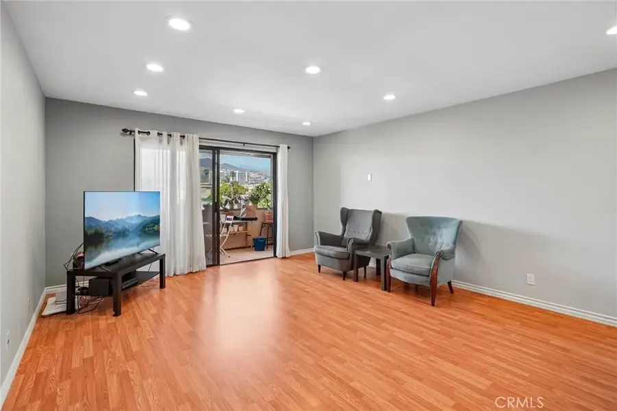 460 Salem #17, Glendale, CA 91203 - #2