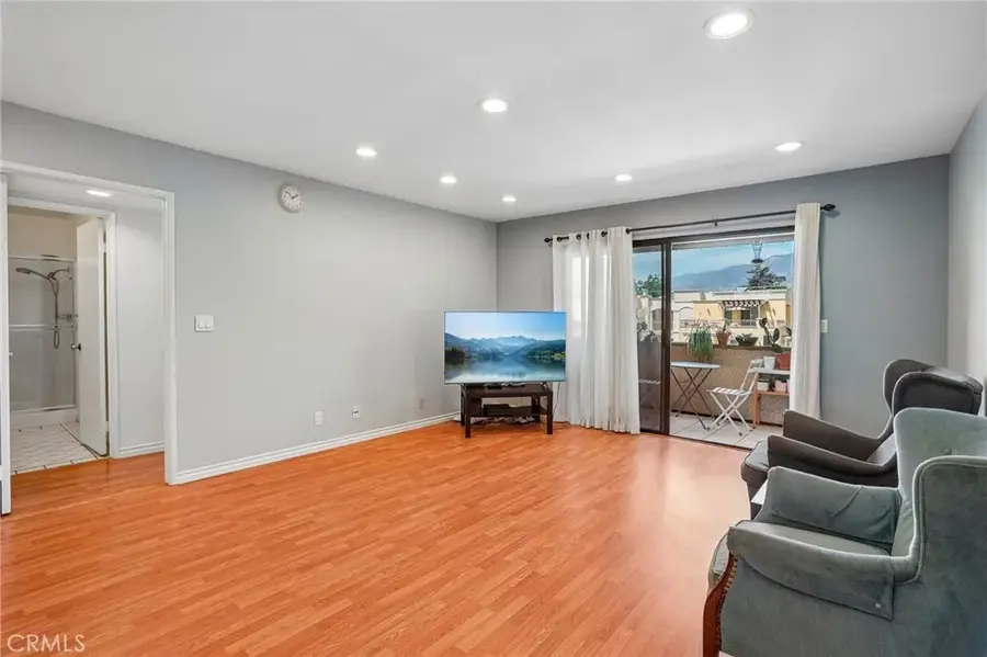 460 Salem #17, Glendale, CA 91203 - #3