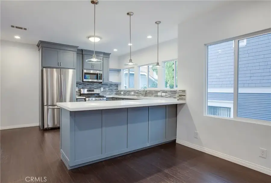 2765 W 8th, Los Angeles, CA 90005 - #3